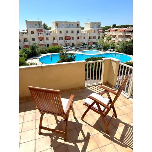 TopFloor apt with furnished terrace near the sea