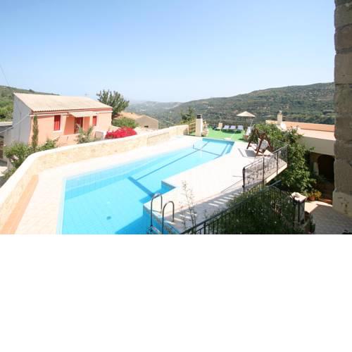 Topolia 4 Bedrooms Villa