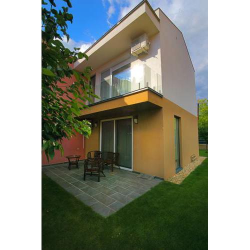 Townhouse on Budapest border