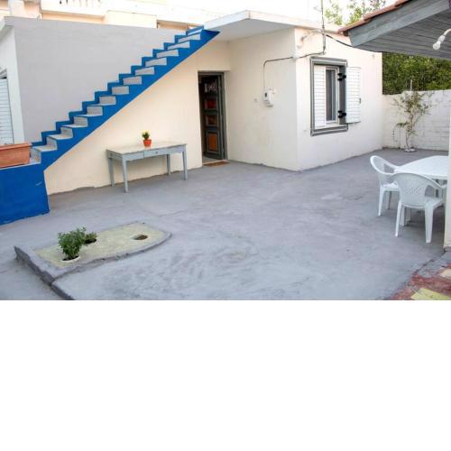 Traditional detached house with yard in Kalamata