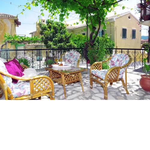 Traditional Greek Maisonette in Antiperni Village