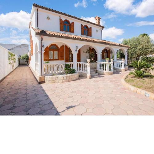 Traditional holiday home in Fondo Morte with private terrace
