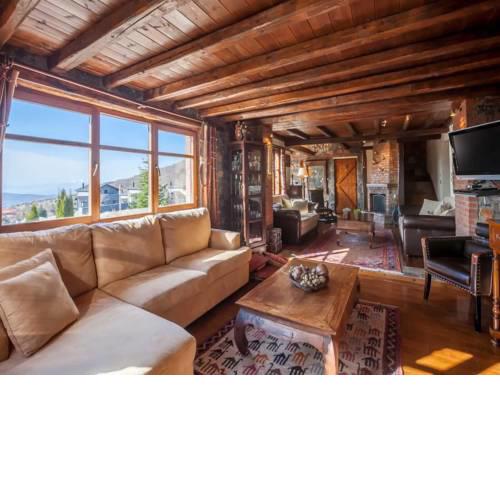 Traditional Holiday Home in Pella with Garden