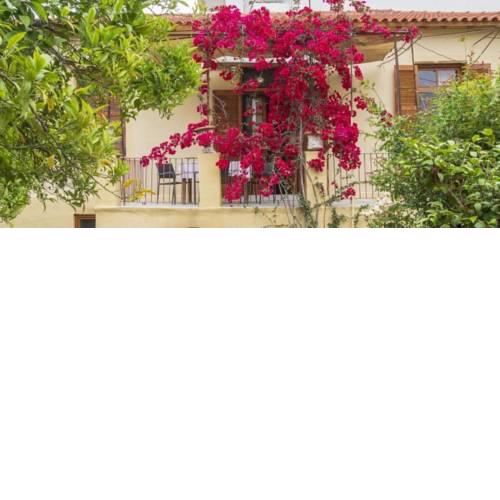 Traditional home near the beach and city center