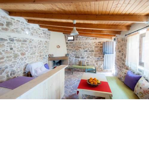 Traditional House, 500m from Organic Farm