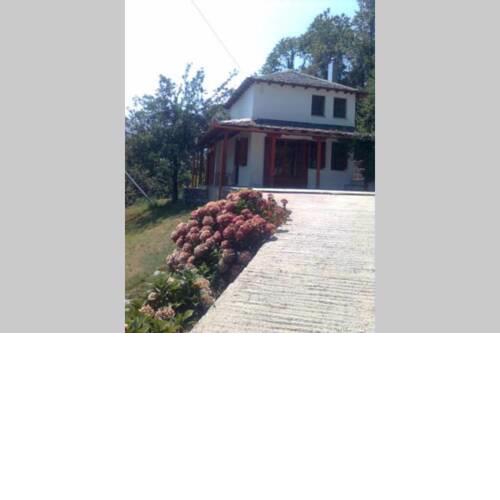 Traditional house in Kissos