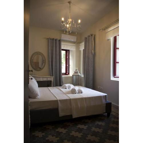 Traditional house of 1898 in the heart of old town of Nafplio