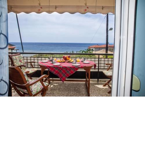 Traditional house with seaview, next to the beach