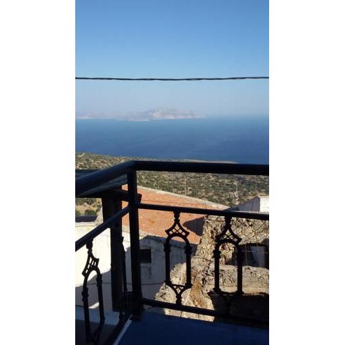 Traditional sea view apt in Nisyros
