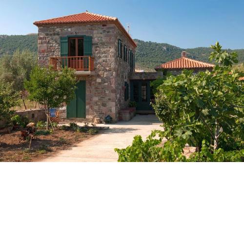 TRADITIONAL STONE HOUSE IN GAVATHAS NEAR THE SEA