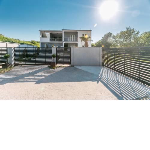 Tramonto Apartments