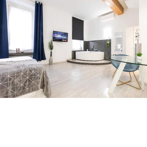 Trastevere Silver King JacuzziSuite -TopCollection