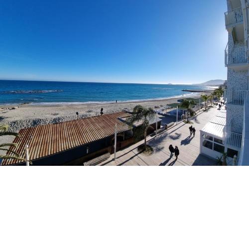 Tre Balconi Sul Mare front Sea - Happy Rentals