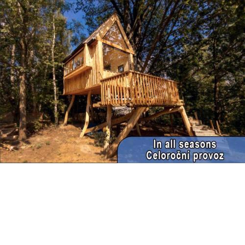 Tree House and Sauna with Beautiful Mountain Views