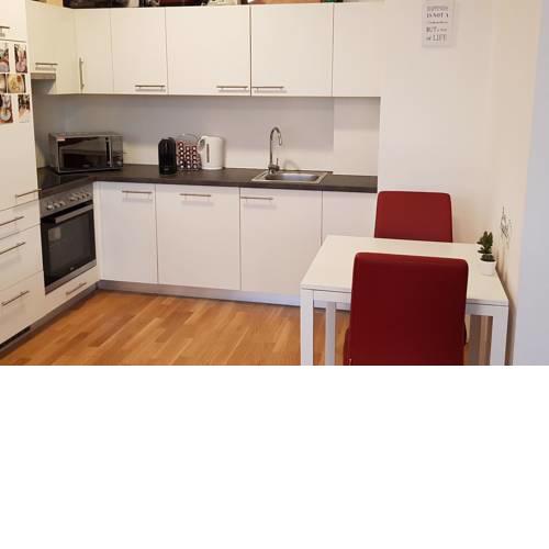 Trendy Danube Apartment - Close to UN