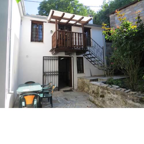 Trianda Filia & Courtyard Suite
