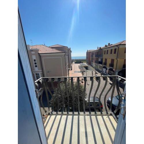 Trilocale vista mare con 2 bagni nel centro storico