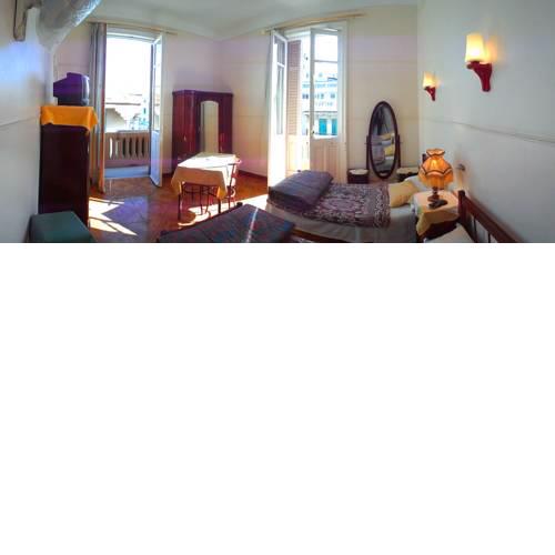 Triomphe Hostel