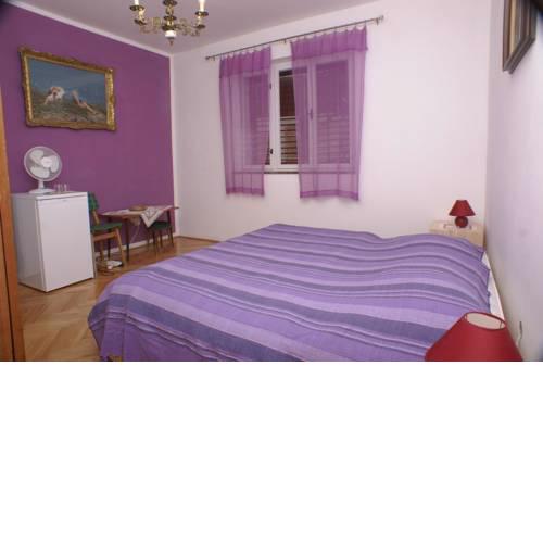 Triple Room Jelsa 4041b