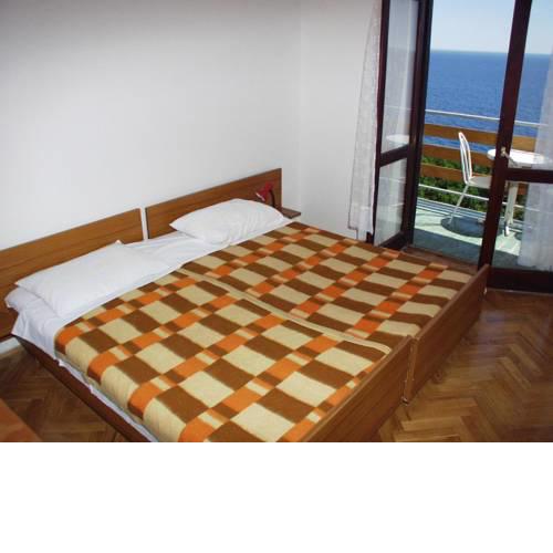 Triple Room Milna 555c