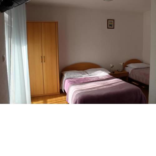 Triple Room Trilj 14609m