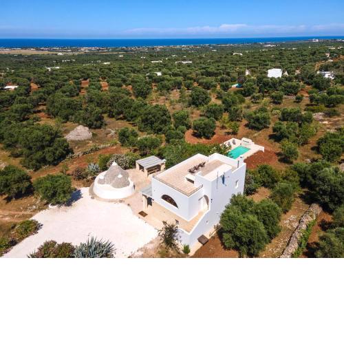 Trulli di Dionisia by Perle di Puglia