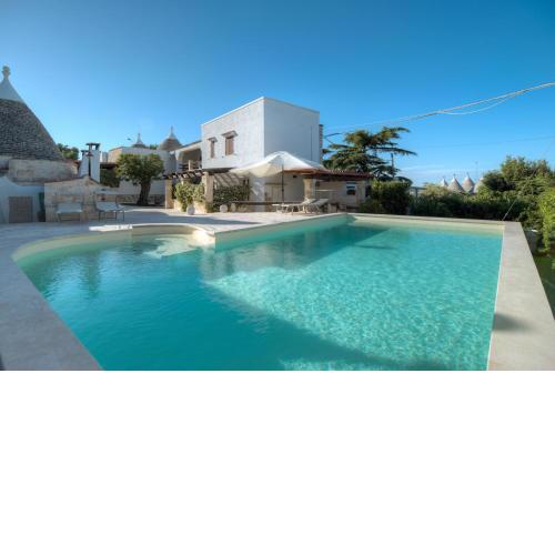 Trulli La Piazzetta by Typney
