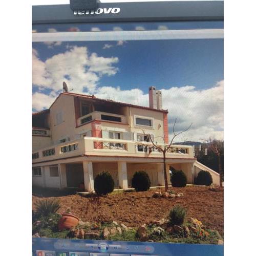 Tsichlaki Eirini house