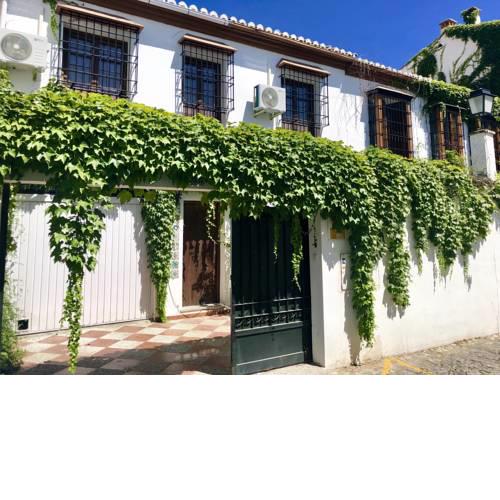 tuGuest Pool House Albaicin