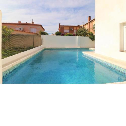 Turo 3 - Piso con Piscina comunitaria