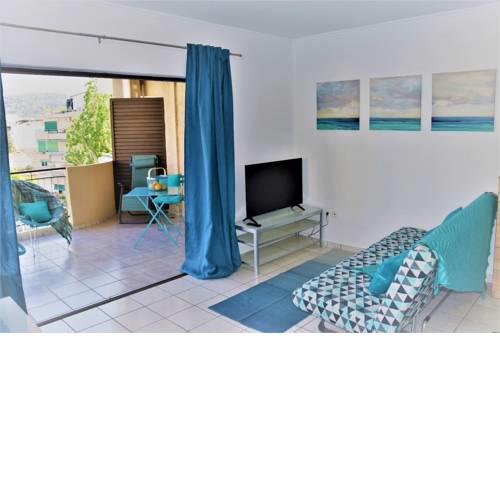 Turquoise Beach Apartment - big terrace - 5min to beach