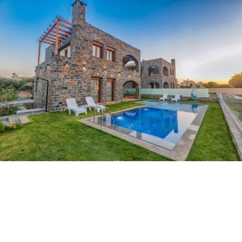 Turtulli Castle Villas