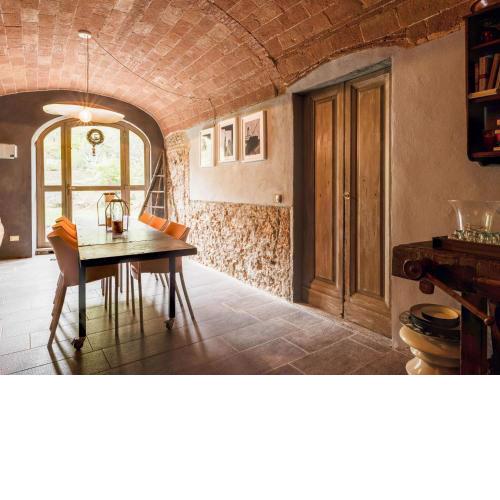 Tuscan Holiday Home in Molina di Quosa with Pool