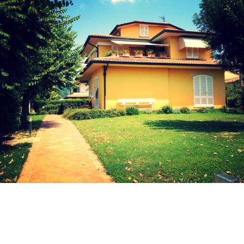 Tuscan Villa on the River
