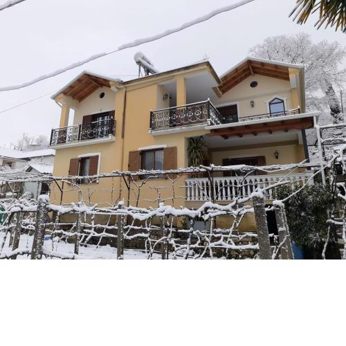 Tusuni Guest House