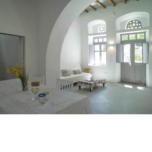 Tutti Blu Tinos Living Space