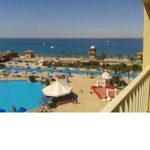 Two-Bedroom Apartment at Porto Sokhna Pyramids - Families Only