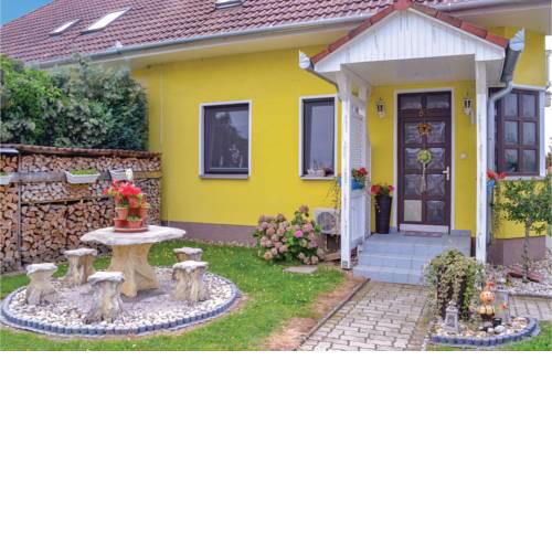 Two-Bedroom Apartment in Balatonboglar