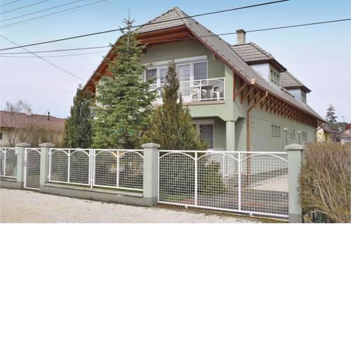 Two-Bedroom Apartment in Balatonlelle
