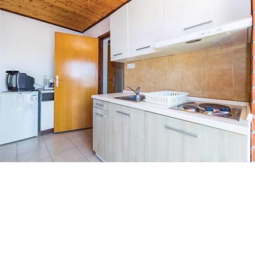 Two-Bedroom Apartment in Banjol