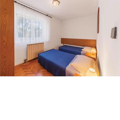 Two-Bedroom Apartment in Banjole
