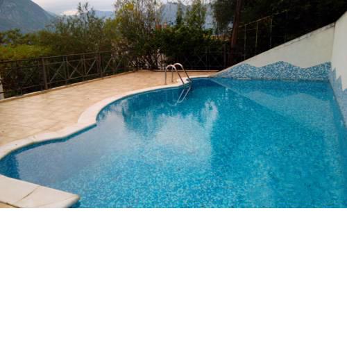 Two bedroom apartment in Kotor with swimming pool