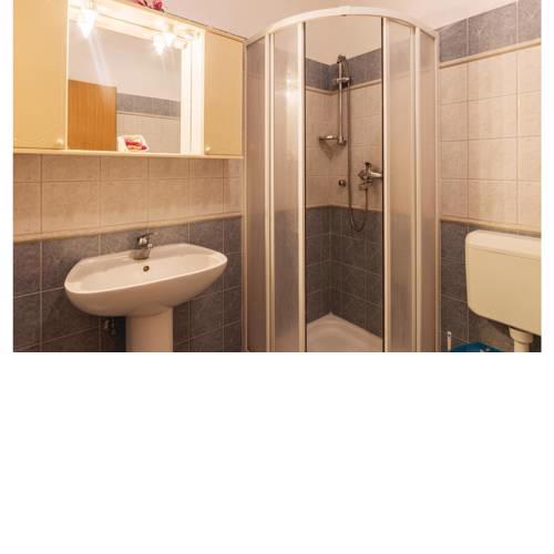 Two-Bedroom Apartment in Peruski