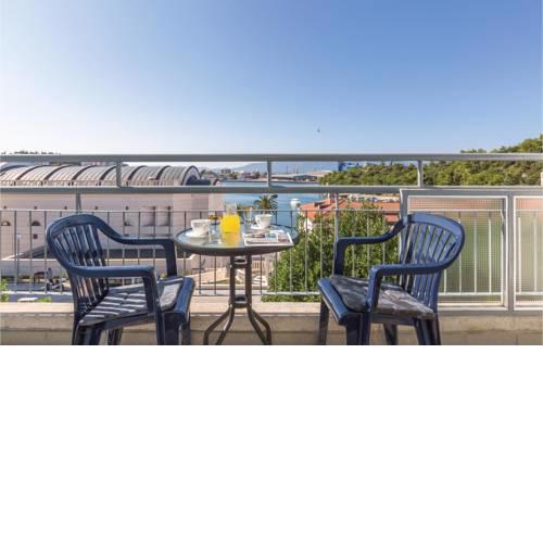 Two-Bedroom Apartment in Ploce