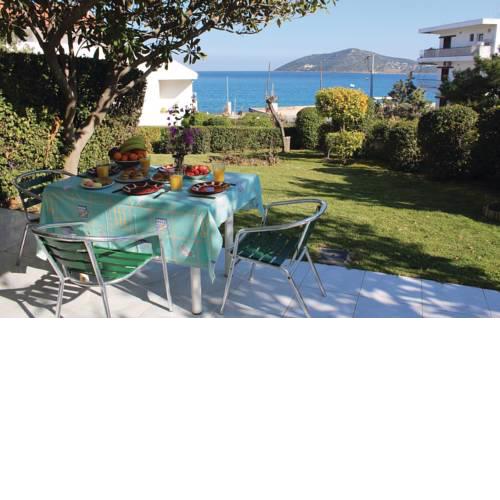 Two-Bedroom Apartment in Porto Rafti Attiki