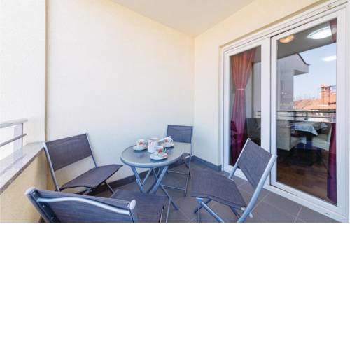 Two-Bedroom Apartment in Pula