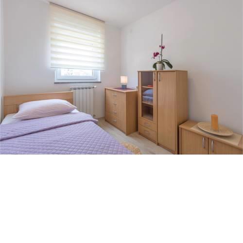 Two-Bedroom Apartment in Pula