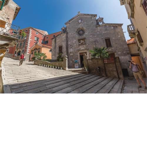 Two-Bedroom Apartment in Rabac