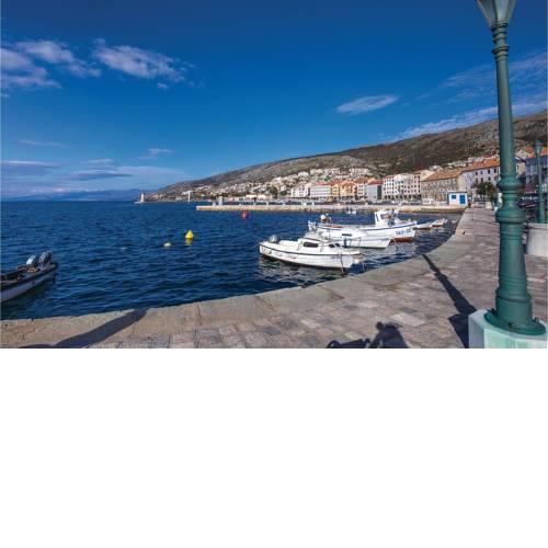 Two-Bedroom Apartment in Senj