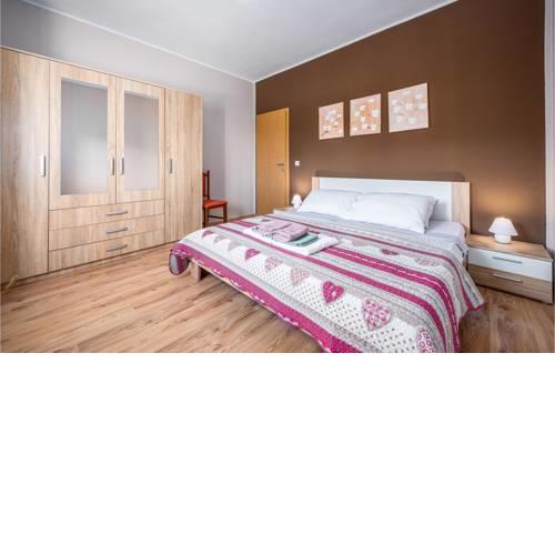 Two-Bedroom Apartment in Sorici-Kanfanar